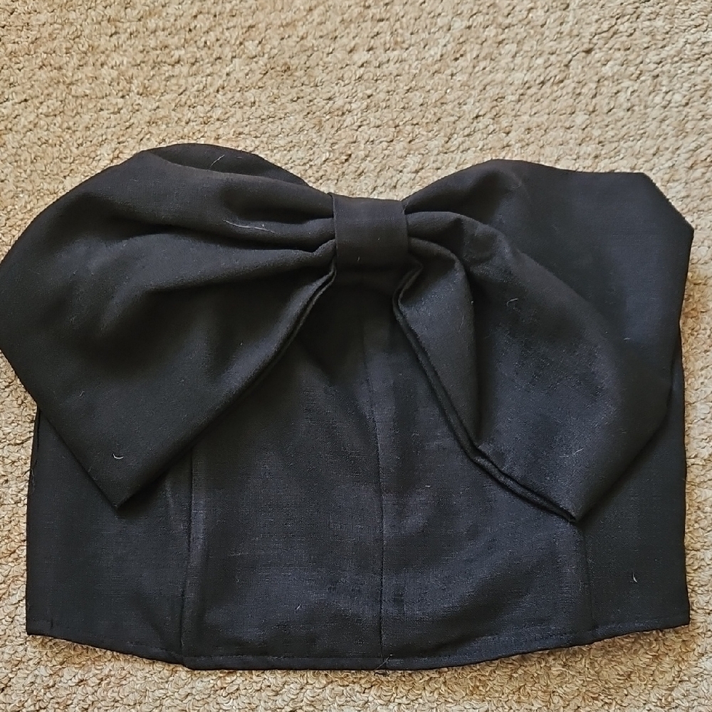 Pink Lily Black Textured Top